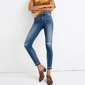 Madewell TALL 9” Midrise Skinny York Wash Rip and Repair Edition Jeans Size 28T